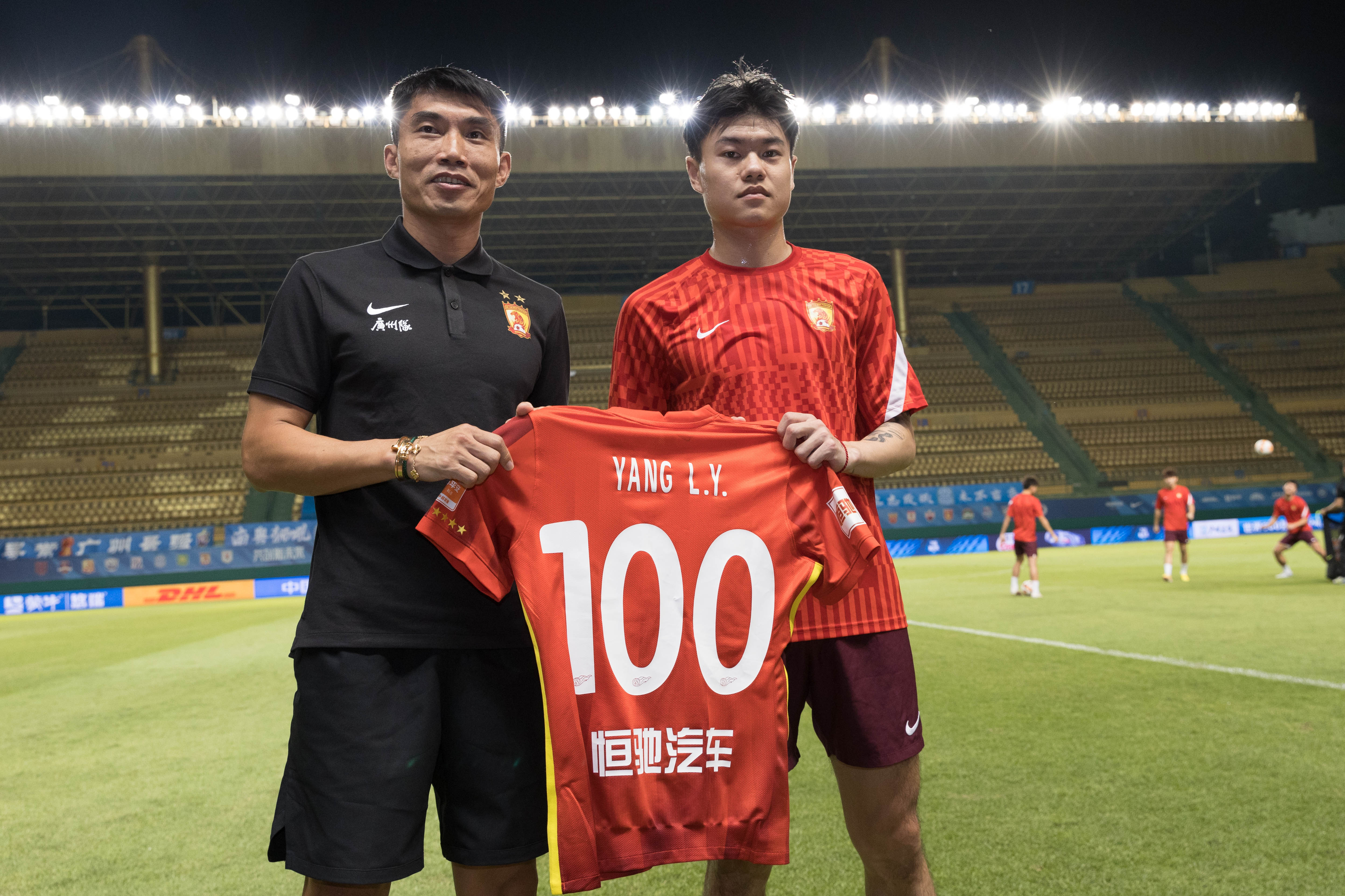 中超新军横扫前冠军，36岁邓卓翔双响后遭遇连续败绩